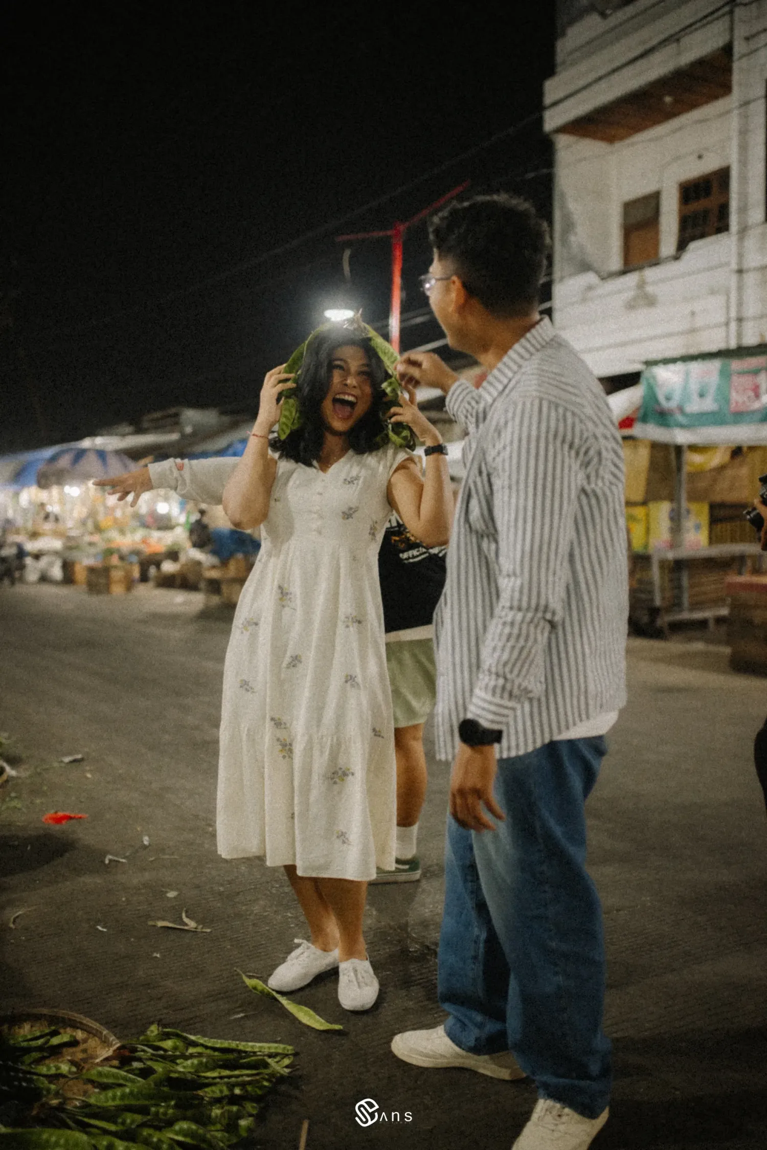 Canda di Tengah Pasar Malam